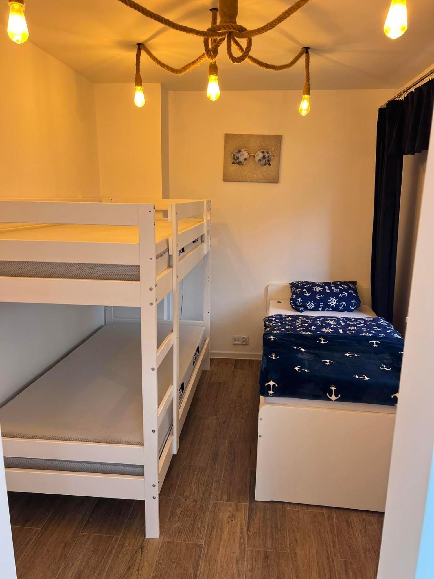 Nadmorska Ostoya Homestay *