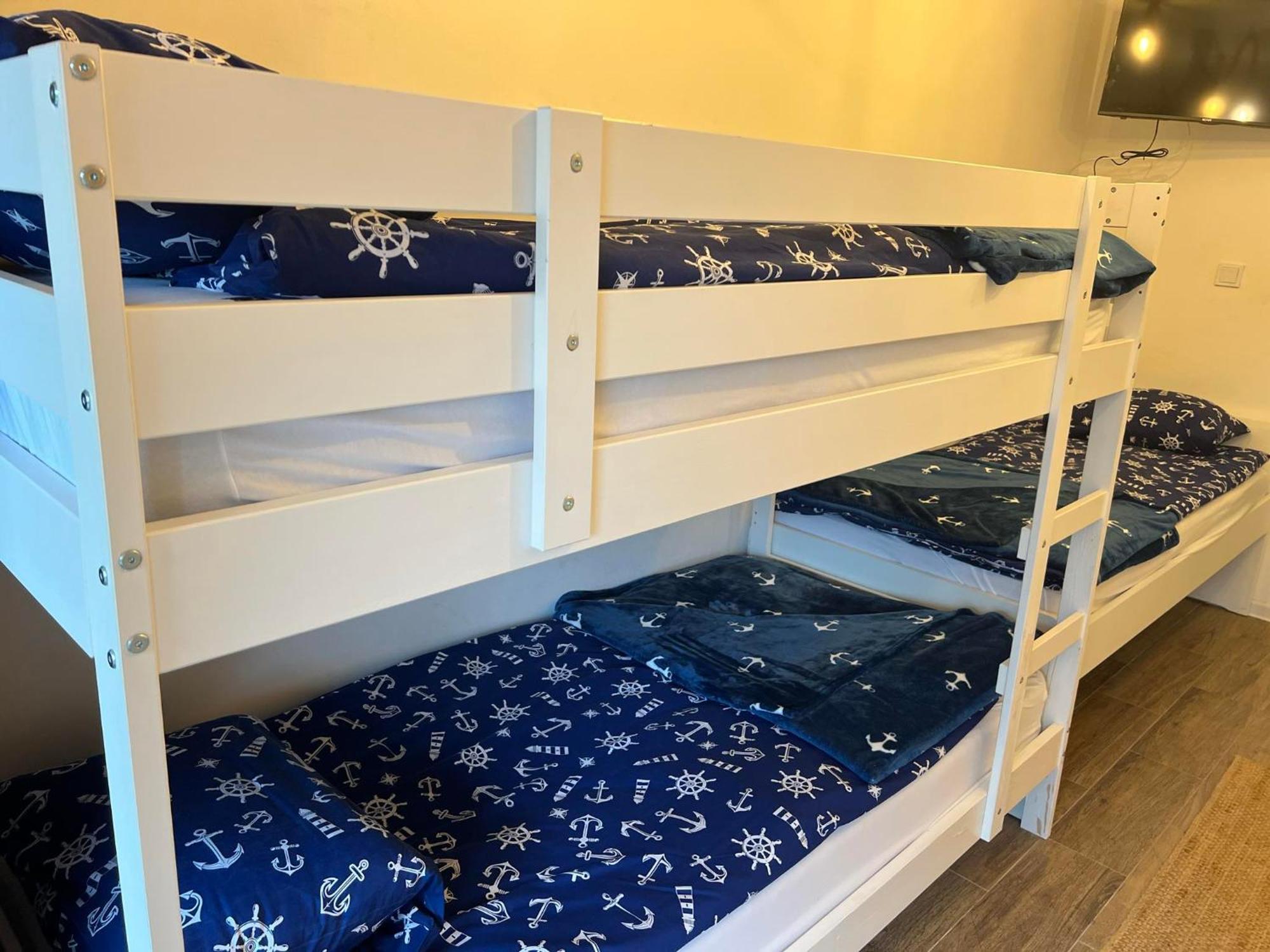 Nadmorska Ostoya Homestay *